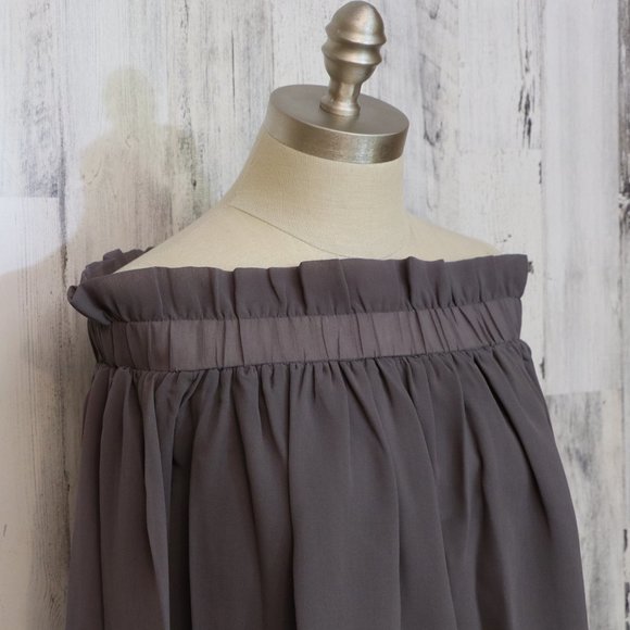 Lucca Couture Grey Ruffle Off Shoulder Top XS - Picture 3 of 7